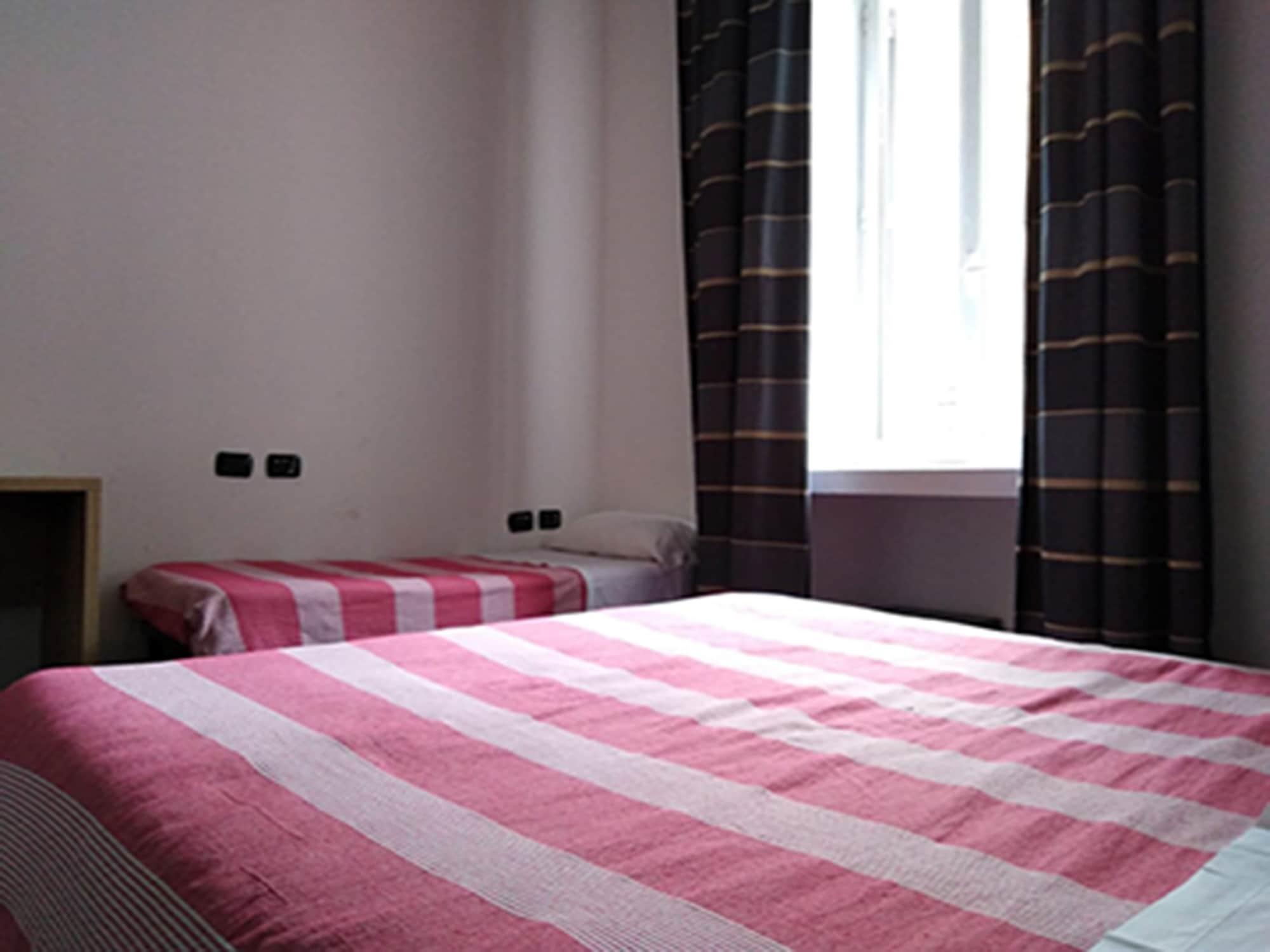 M&J Place Hostel Rome Buitenkant foto