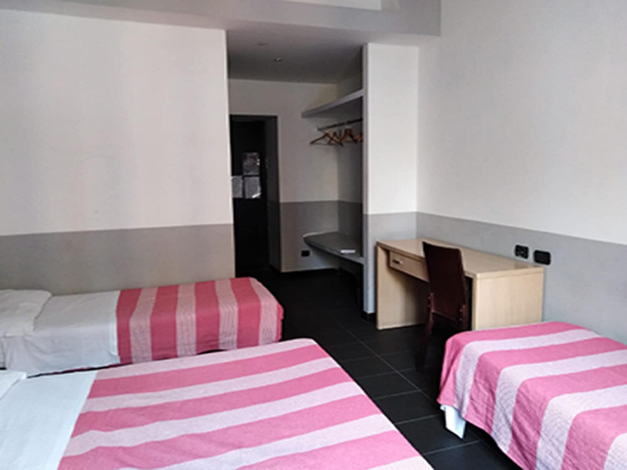 M&J Place Hostel Rome Buitenkant foto