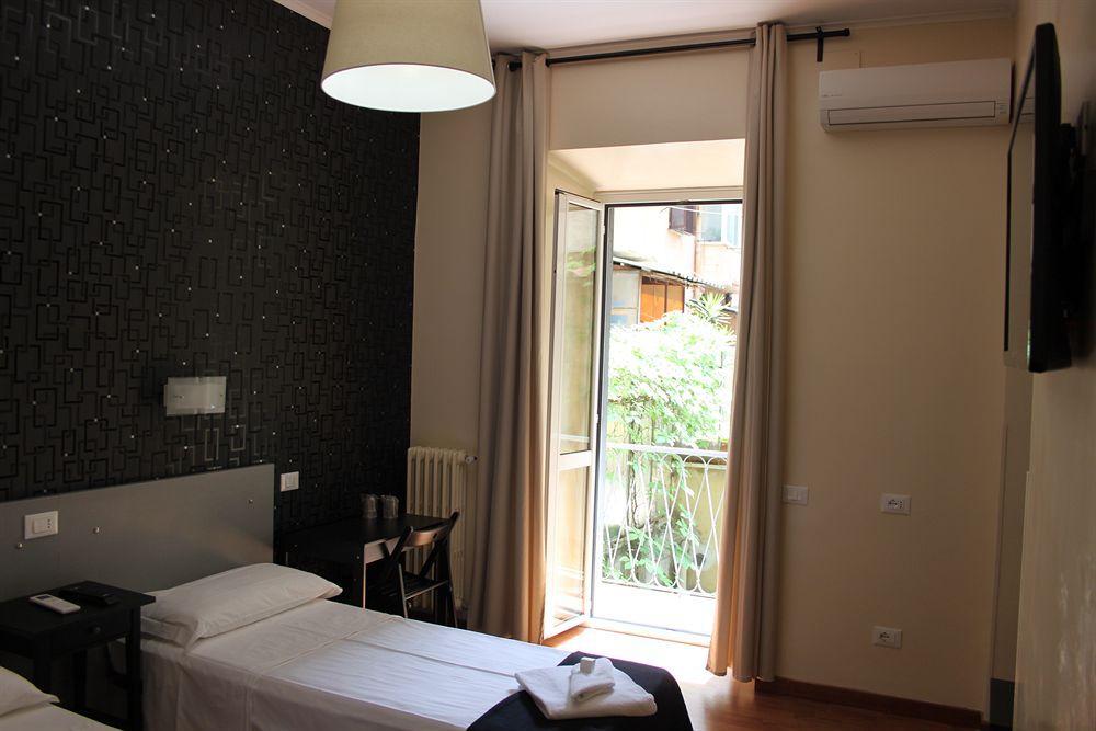 M&J Place Hostel Rome Buitenkant foto
